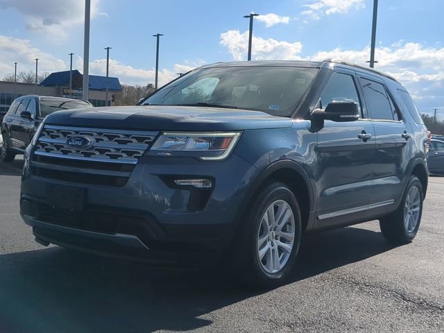 Used 2018 Ford Explorer XLT w/ Equipment Group 202A image 7