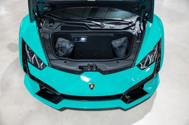 Used 2024 Lamborghini Huracan Tecnica image 10