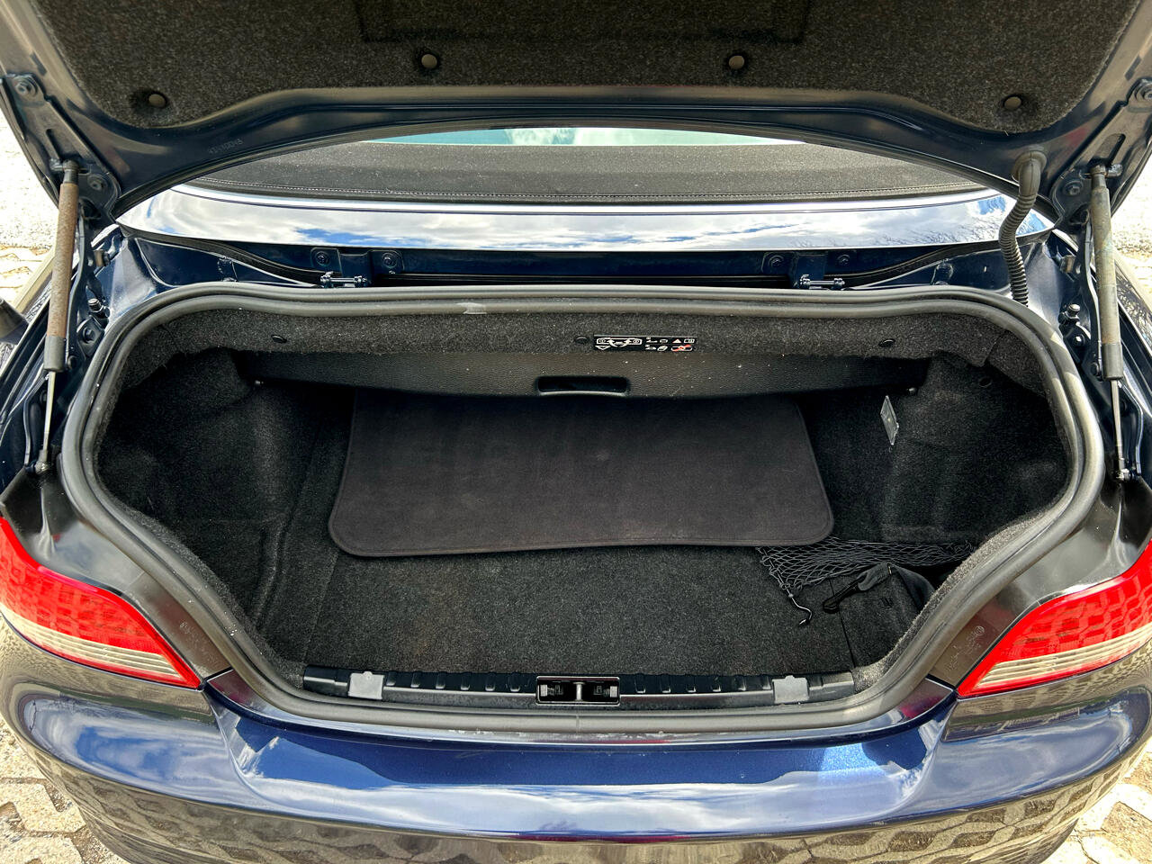 Used 2009 BMW 128i Convertible image 21