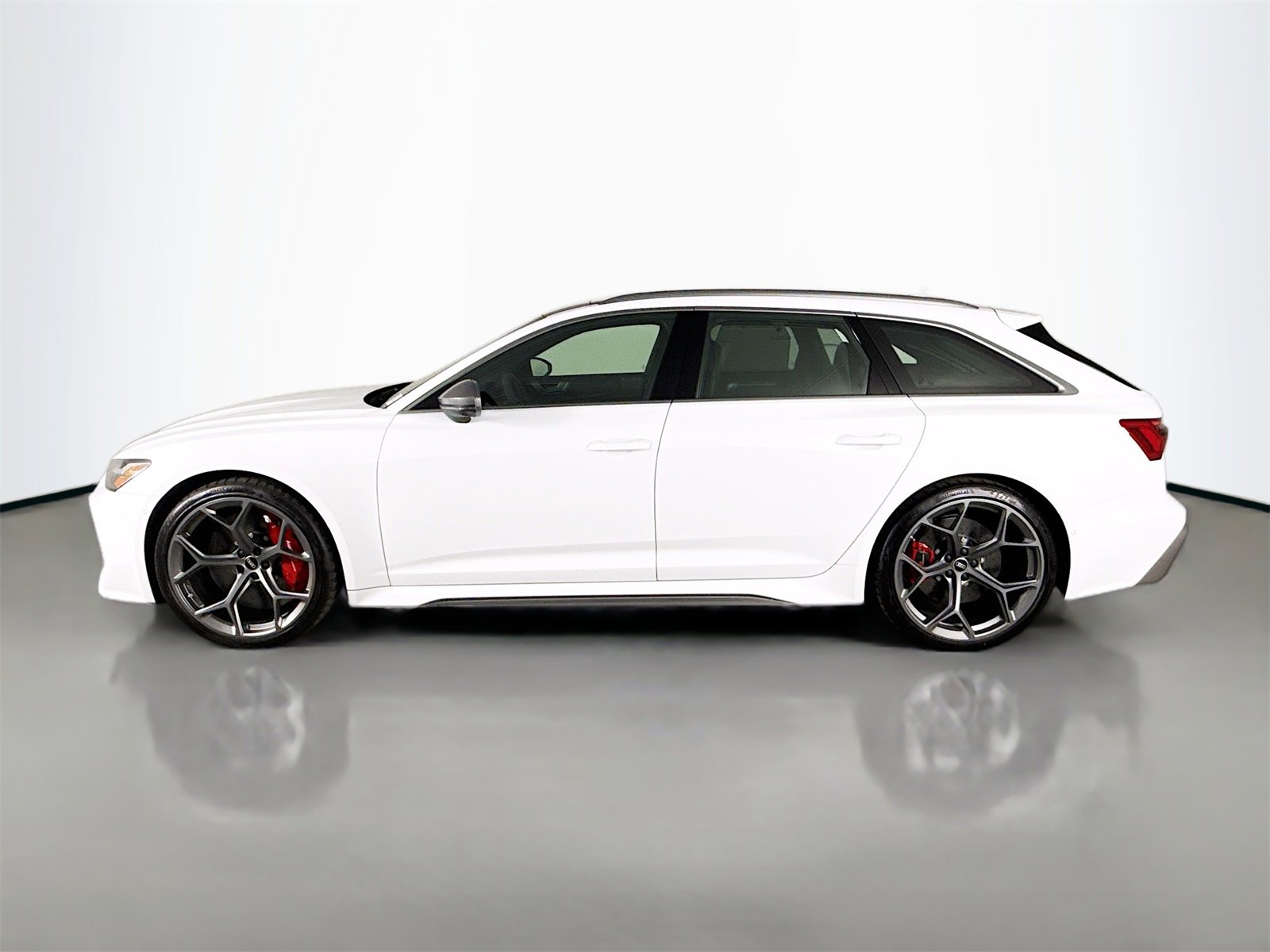 New 2025 Audi RS 6 performance image 4