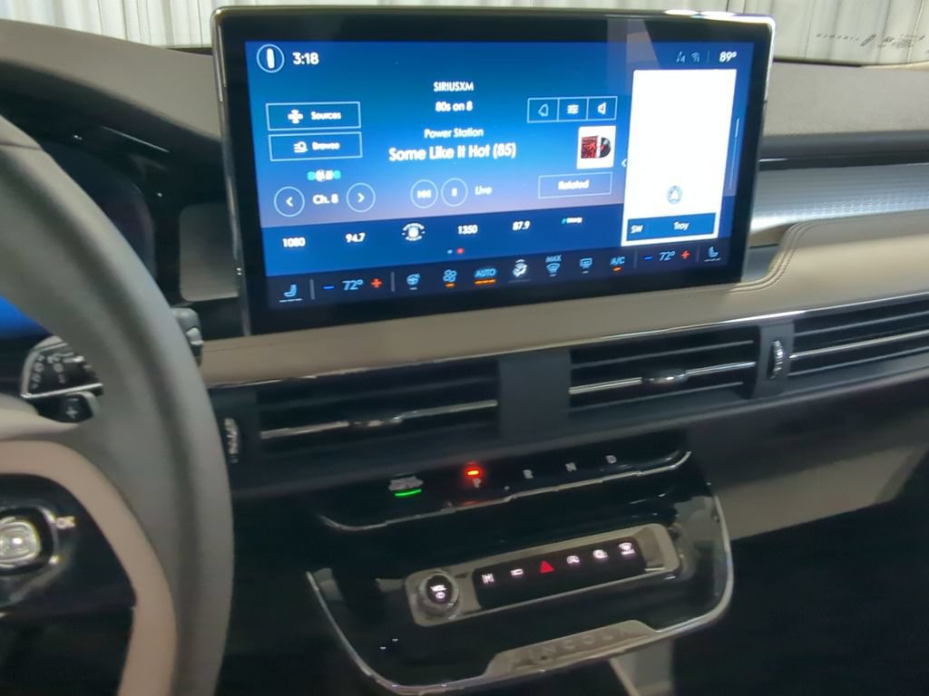 Used 2023 Lincoln Corsair AWD w/ Equipment Group 101A image 27
