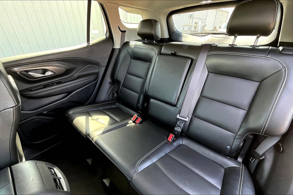 Used 2023 GMC Terrain SLT image 33