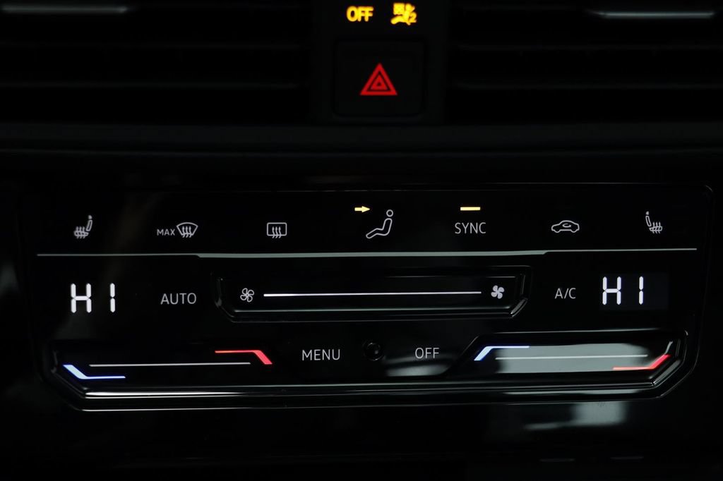 New 2026 Volkswagen Jetta SE FWD image 11