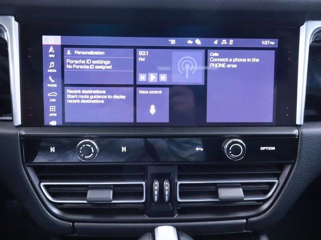 New 2024 Porsche Macan image 28