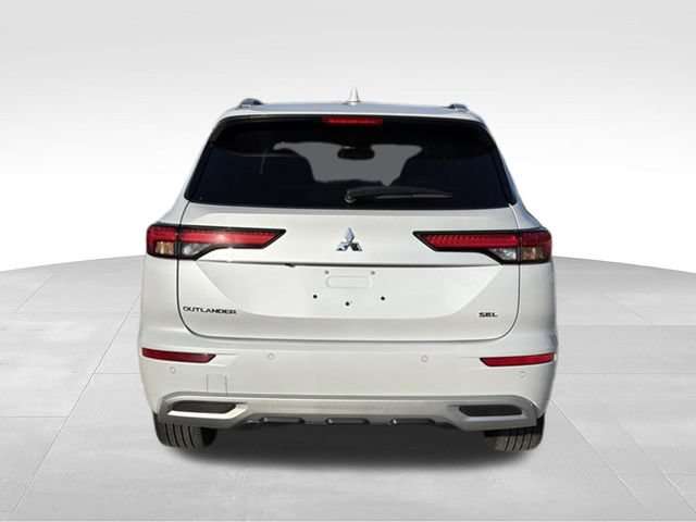 Used 2024 Mitsubishi Outlander SEL FWD image 4