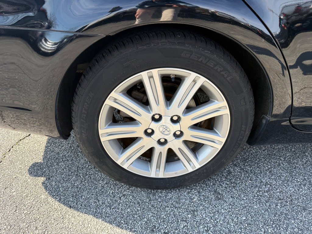 Used 2009 Toyota Avalon Limited image 16