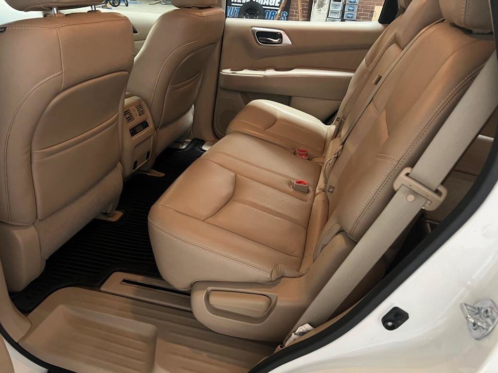 Used 2014 Nissan Pathfinder SL w/ SL Tech Package AWD/4WD image 16