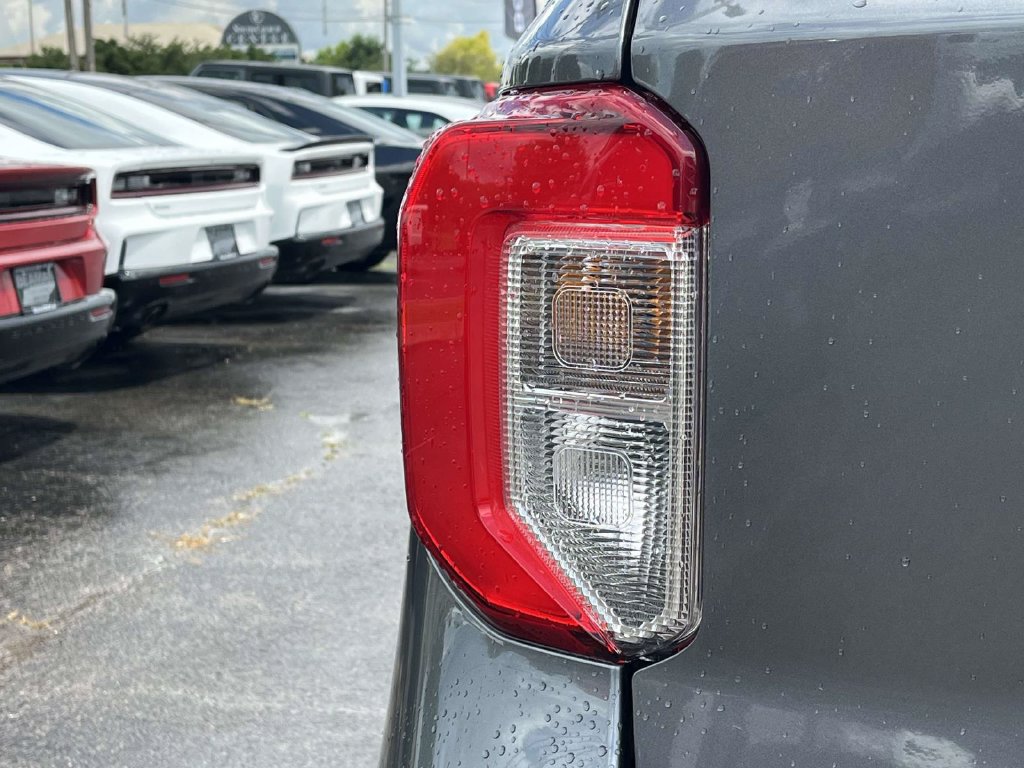 Used 2023 Ford Explorer XLT w/ Equipment Group 202A AWD/4WD image 12