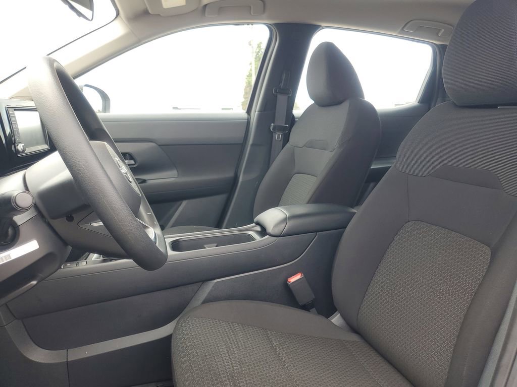 Used 2025 Nissan Kicks S image 12