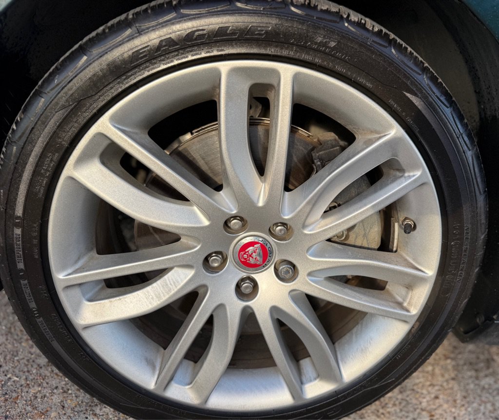 Used 2016 Jaguar XF Prestige RWD image 25