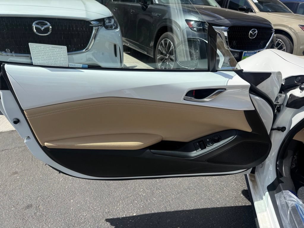 New 2026 MAZDA MX-5 Miata RF Grand Touring RWD image 30