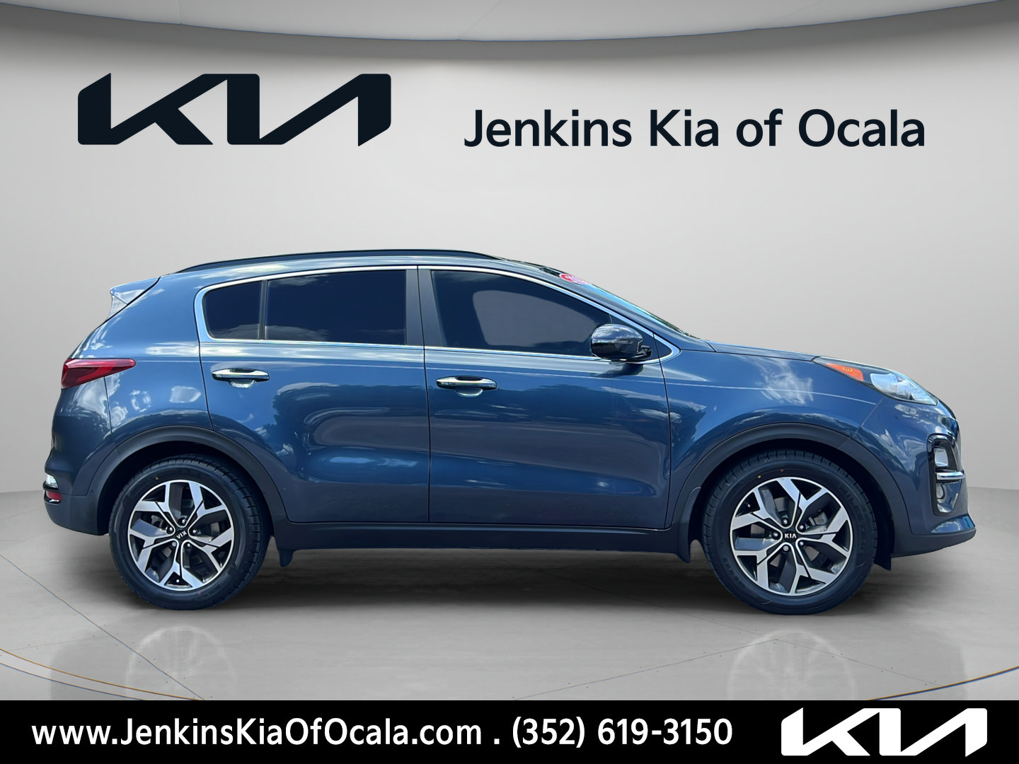 Certified 2022 Kia Sportage EX w/ EX Technology Package FWD image 2