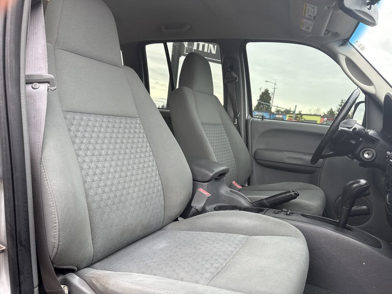 Used 2007 Jeep Liberty Sport image 21