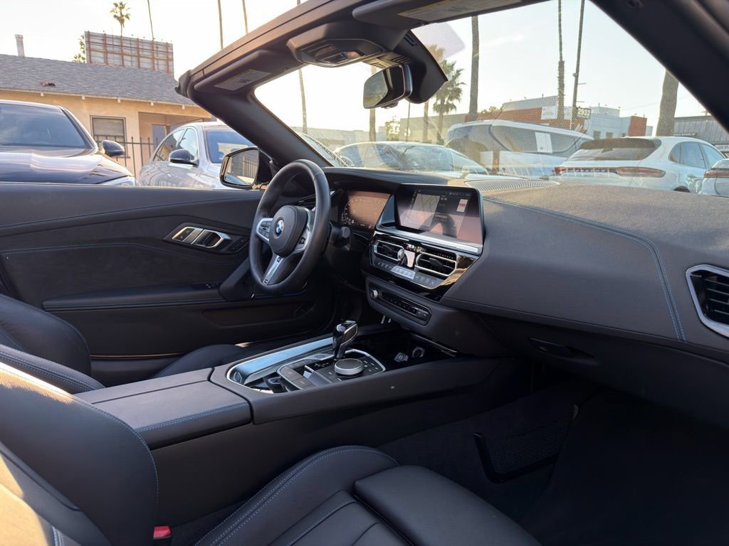 Used 2022 BMW Z4 M40i w/ Premium Package image 40