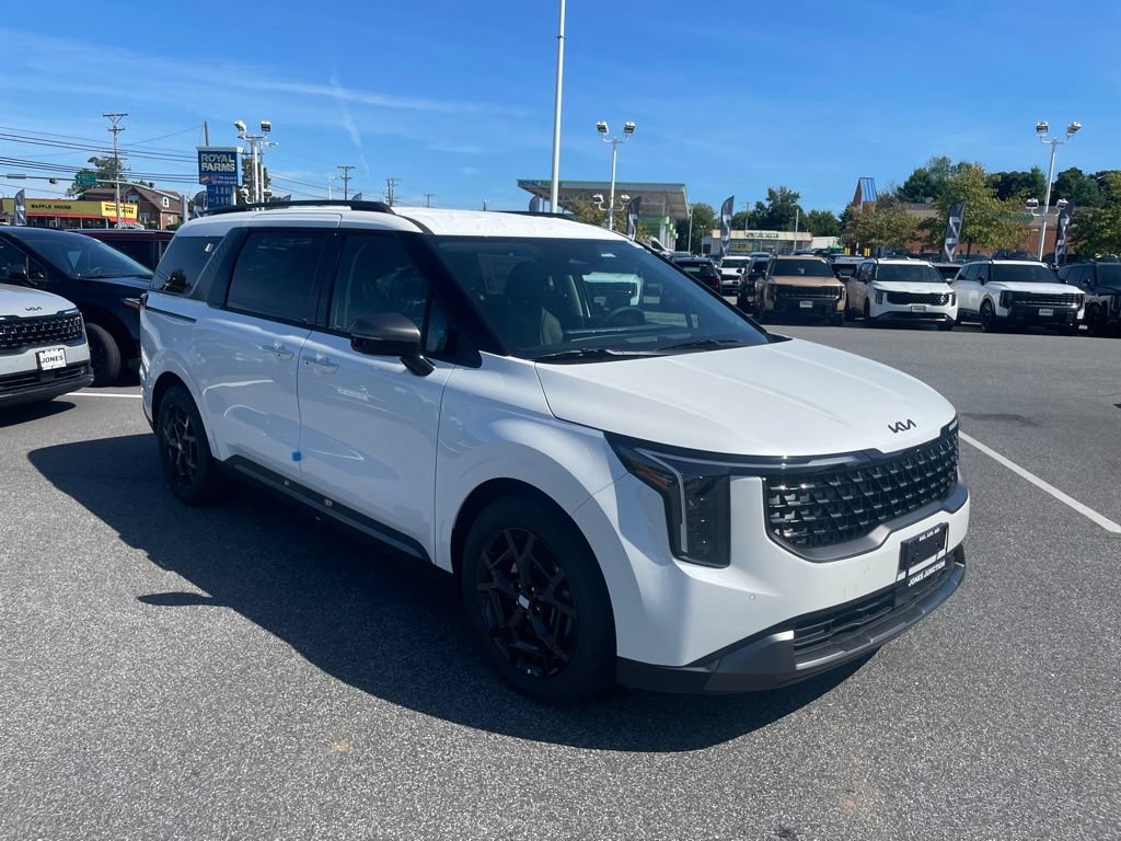 New 2027 Kia Carnival EX FWD image 2