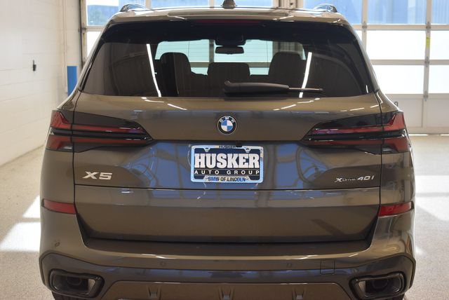 New 2026 BMW X5 xDrive40i w/ M Sport Package AWD/4WD image 11
