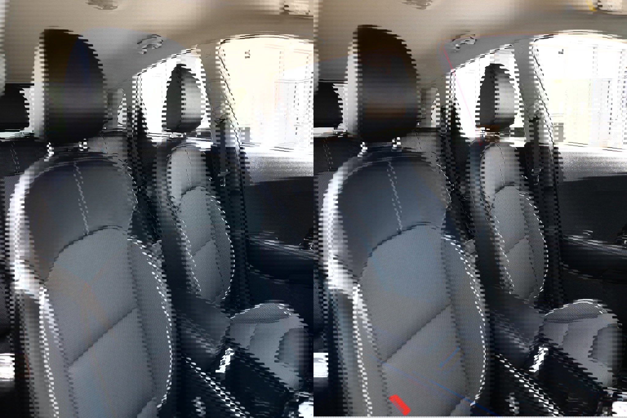 Used 2022 Kia Niro EX FWD image 22