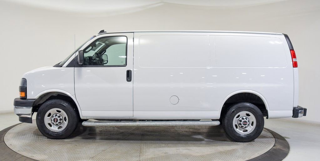 Used 2024 GMC Savana 2500 w/ Driver Convenience Package image 8