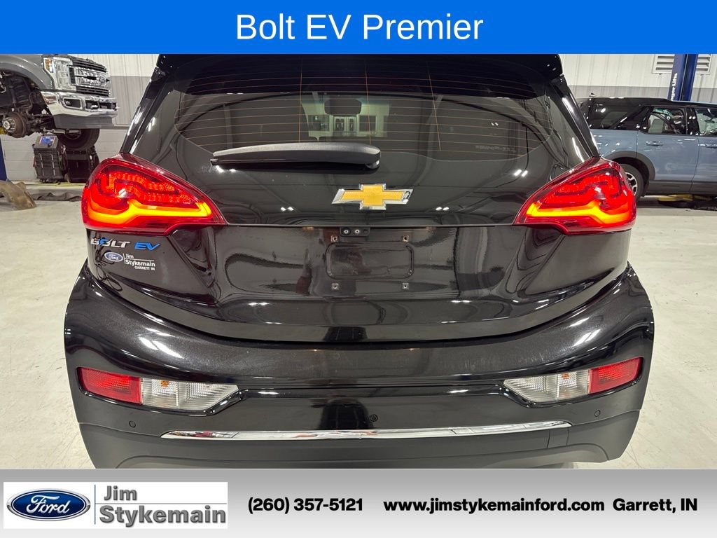 Used 2017 Chevrolet Bolt Premier w/ Driver Confidence II Package FWD image 9