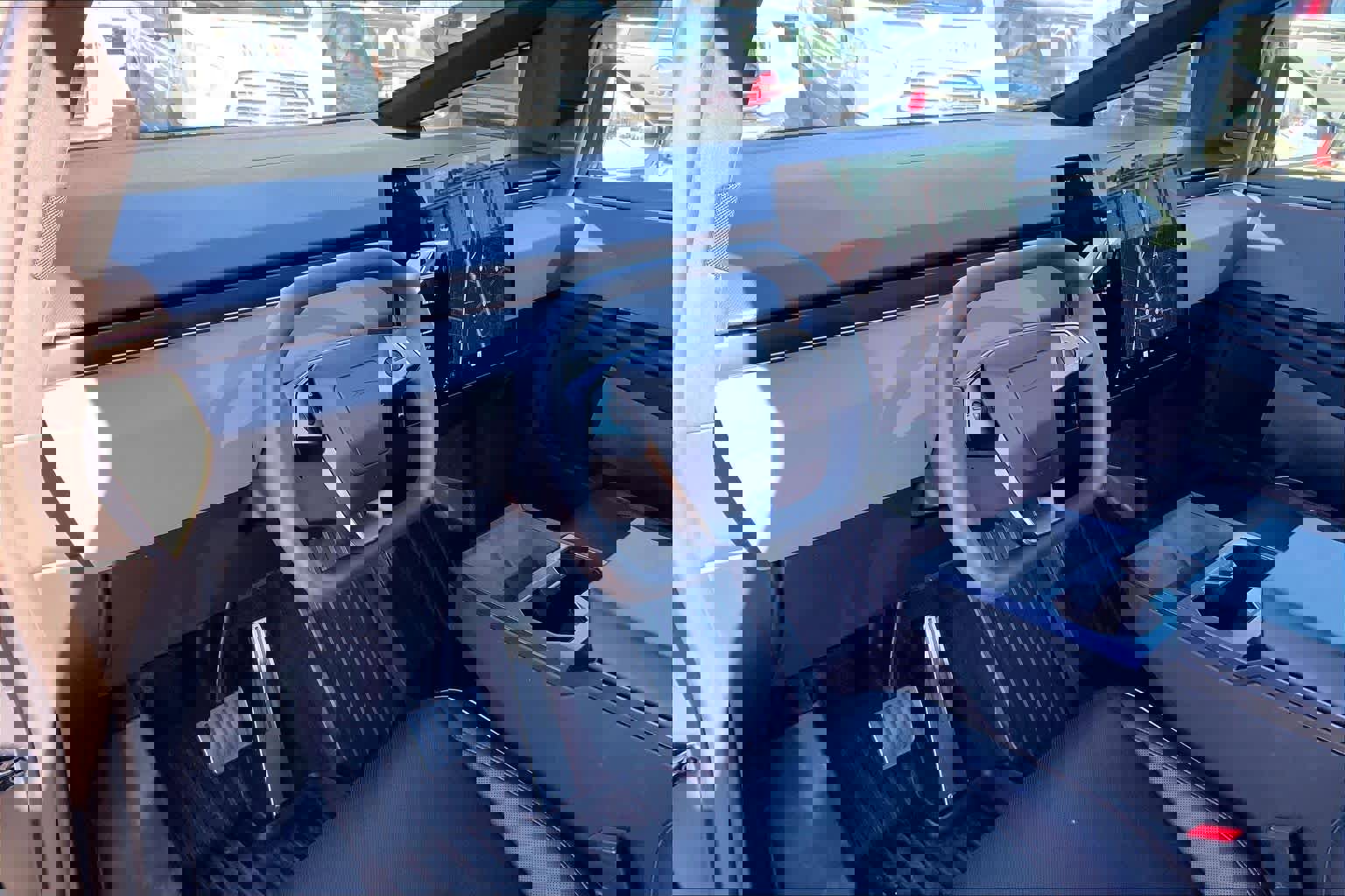 Used 2024 Tesla Cybertruck AWD Crew Cab image 16