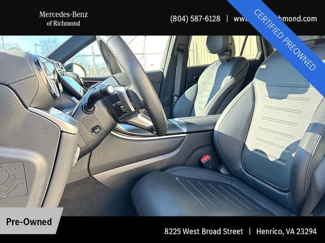 Used 2025 Mercedes-Benz GLC 300 4MATIC image 12