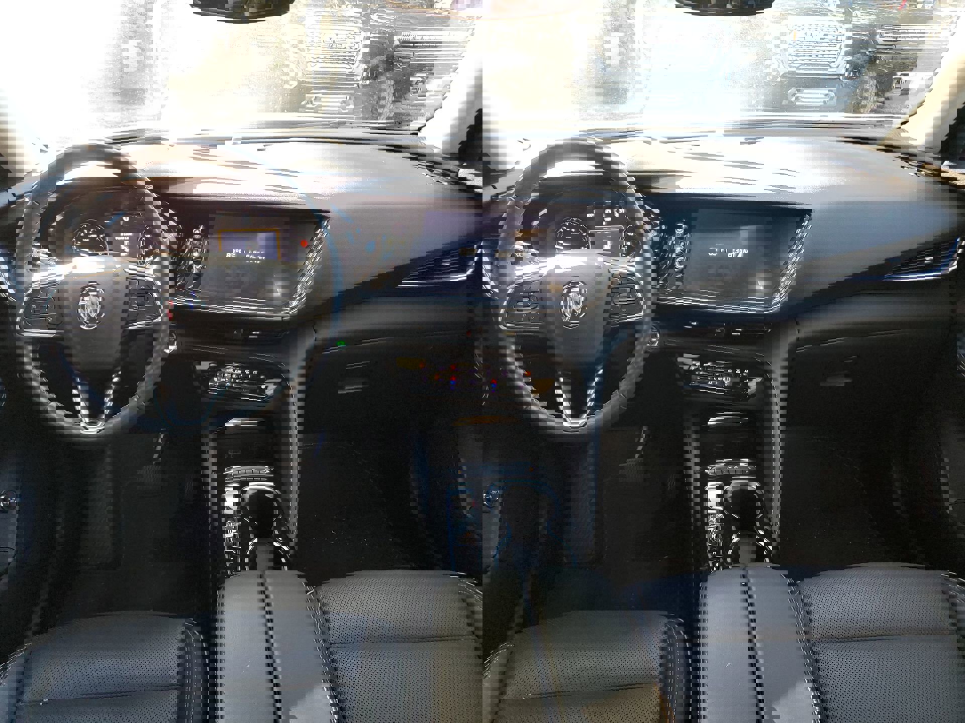 Used 2021 Buick Envision Essence image 48