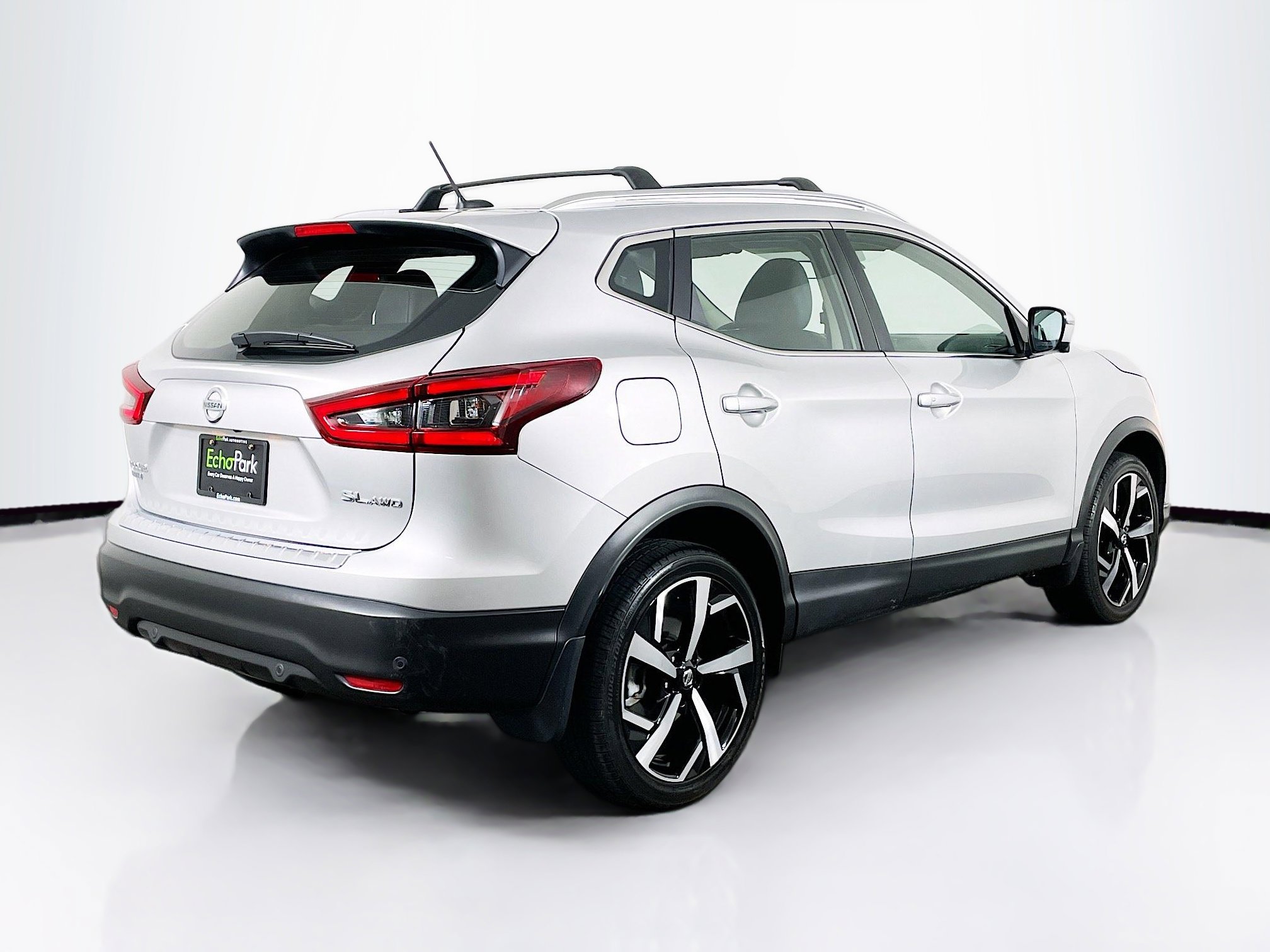 Used 2022 Nissan Rogue Sport SL image 9