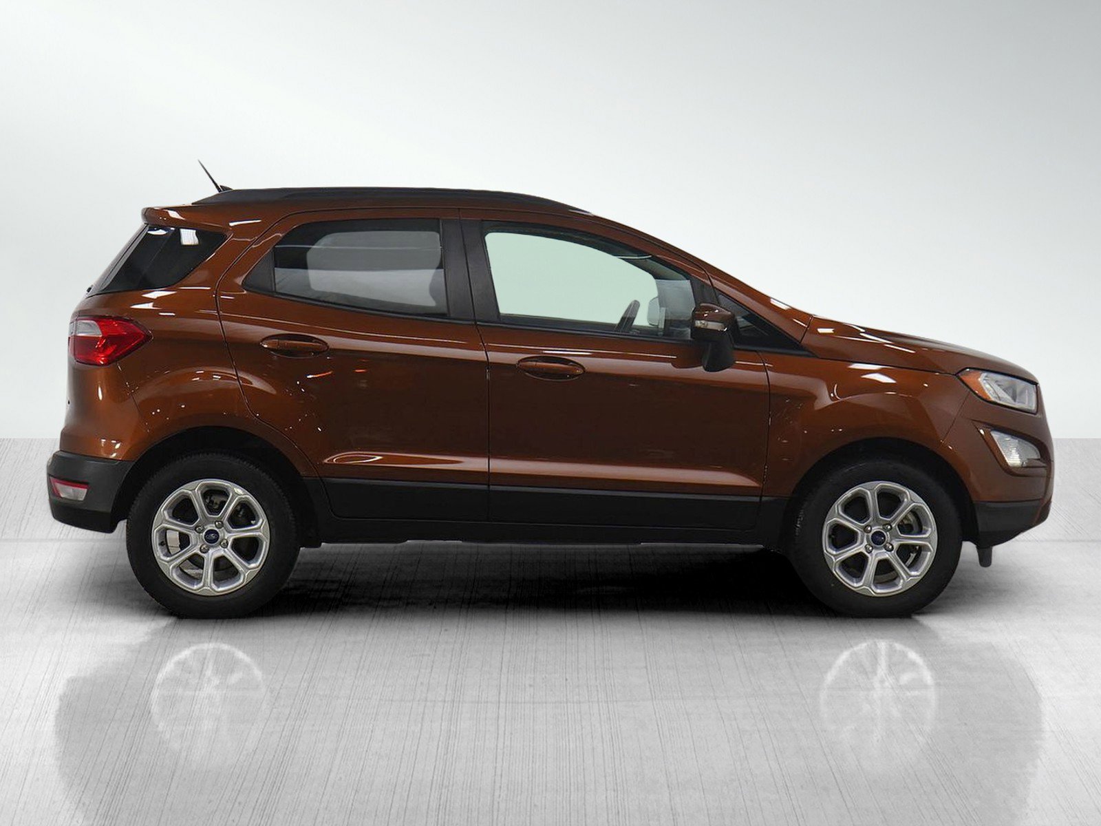 Used 2019 Ford EcoSport SE w/ SE Convenience Package image 6