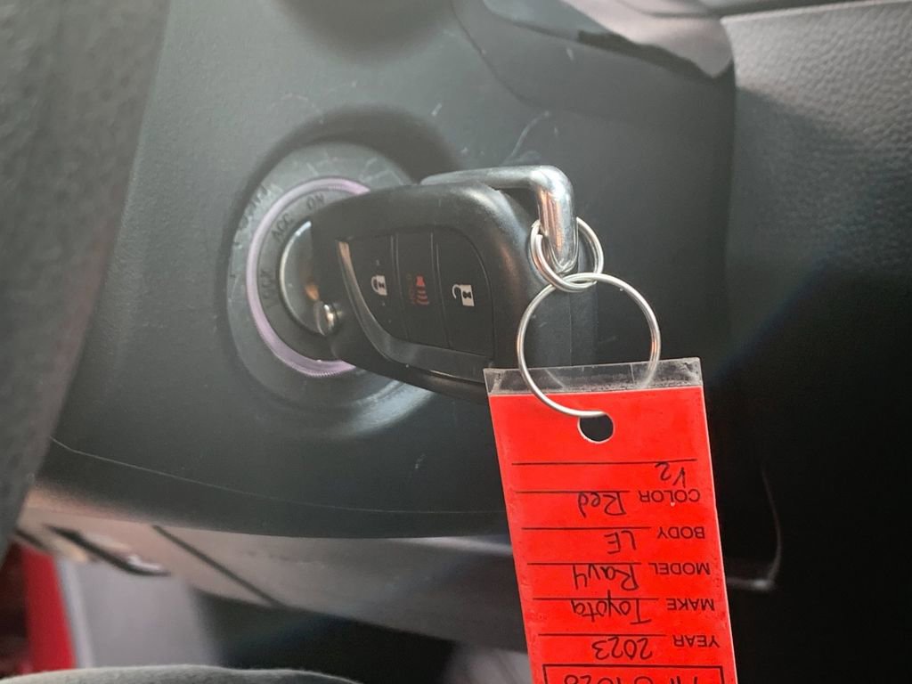 Used 2023 Toyota RAV4 LE AWD/4WD image 25