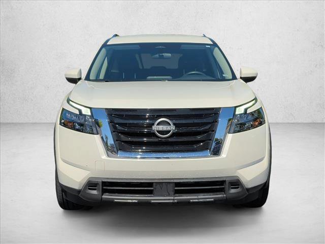 Used 2024 Nissan Pathfinder SV video 2