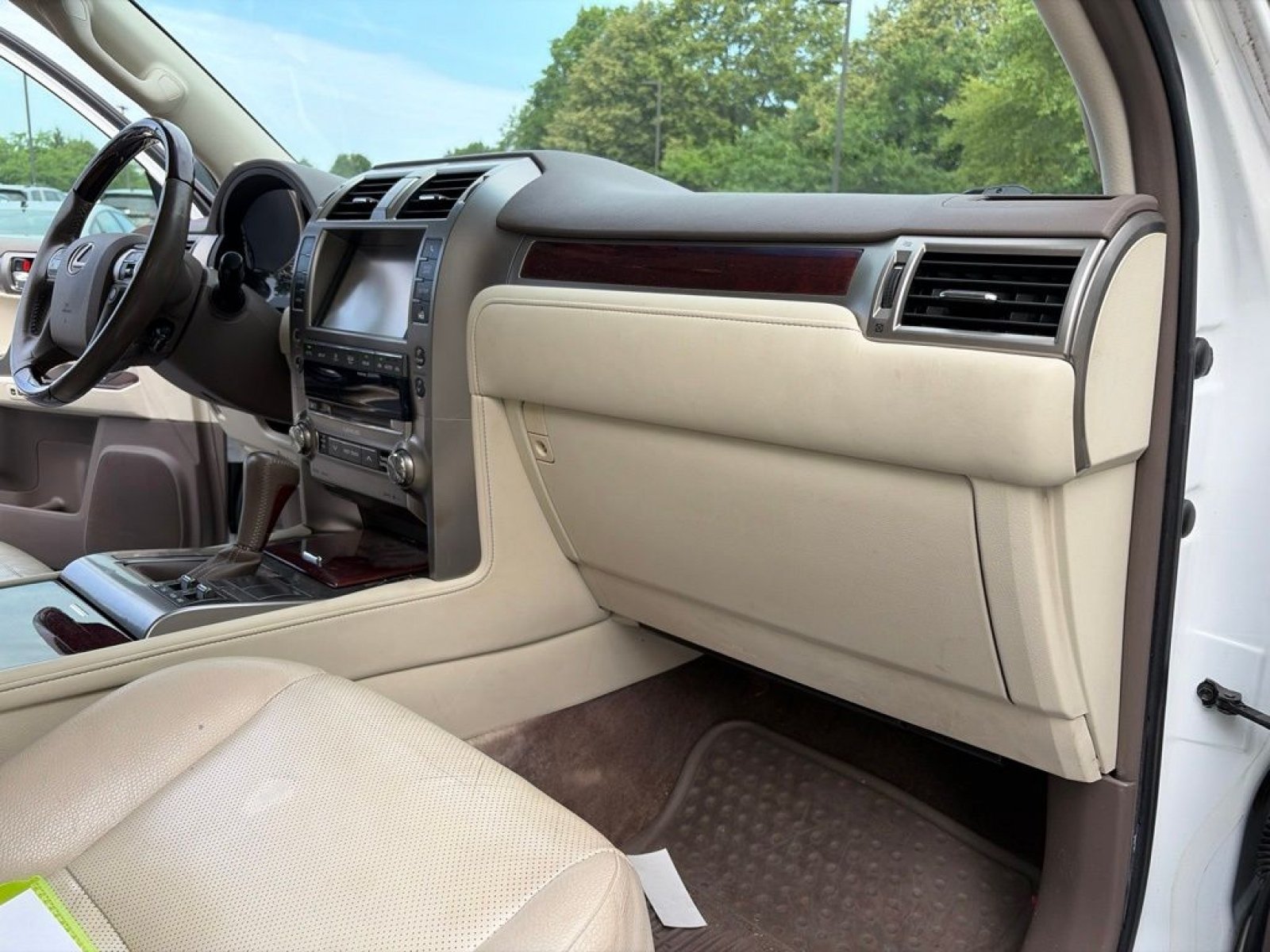 Used 2015 Lexus GX 460 w/ Premium Package AWD/4WD image 21