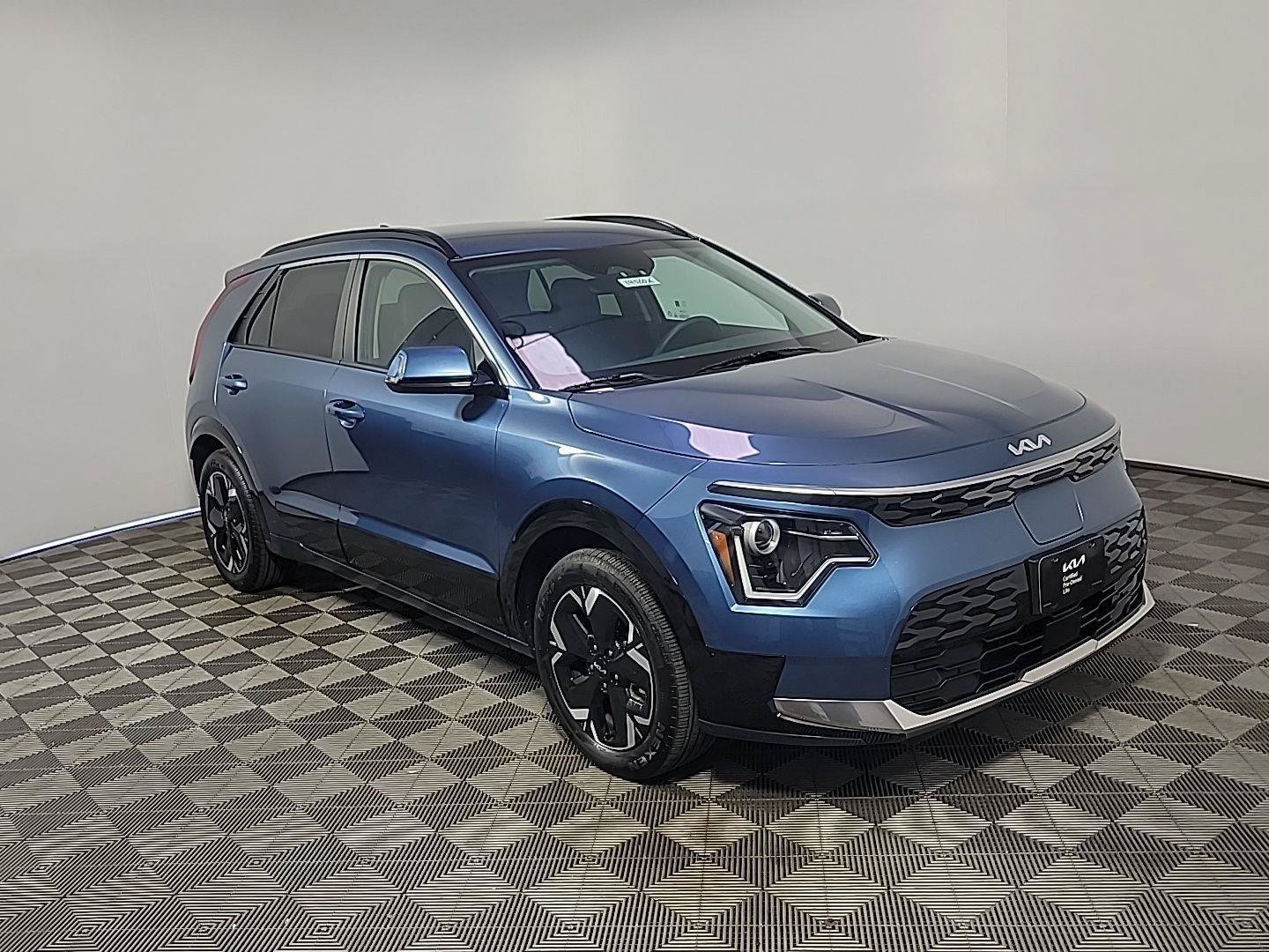 Used 2025 Kia Niro Wind w/ Wind Preserve Package FWD image 1