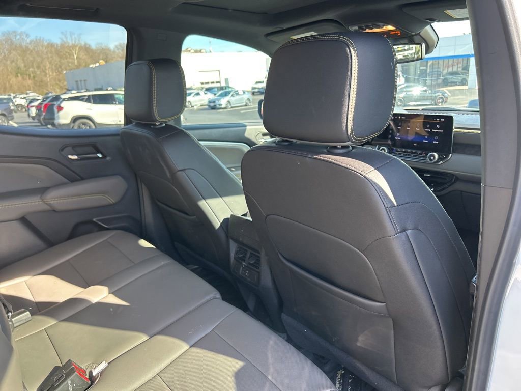 Used 2023 Chevrolet Colorado ZR2 w/ ZR2 Convenience Package III image 38
