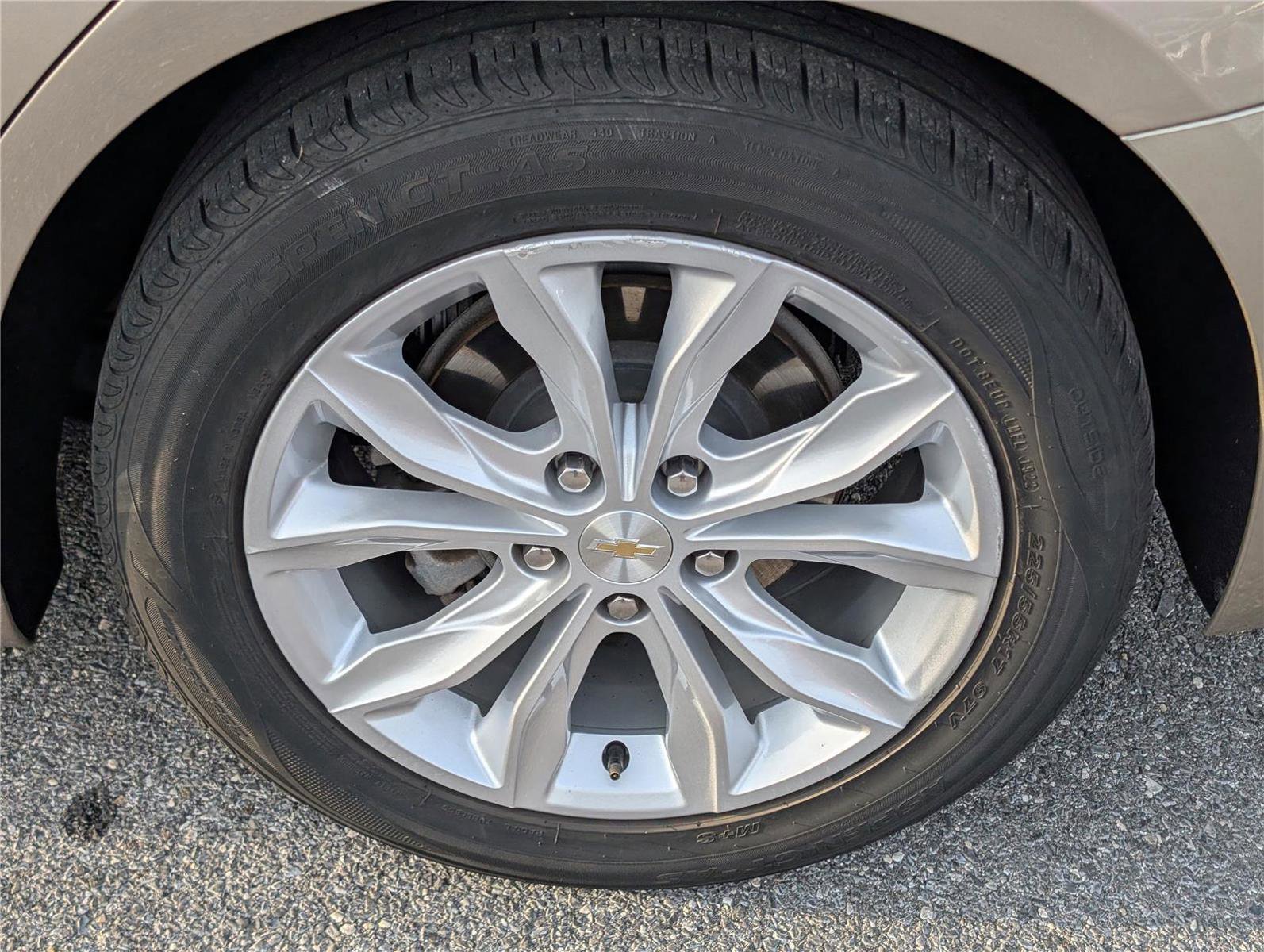 Used 2022 Chevrolet Malibu LT image 11