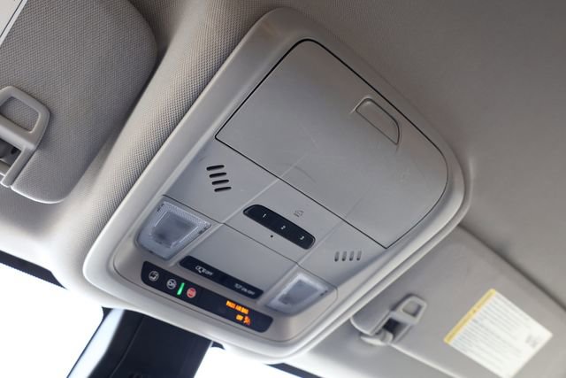 Used 2020 Chevrolet Equinox LT image 26