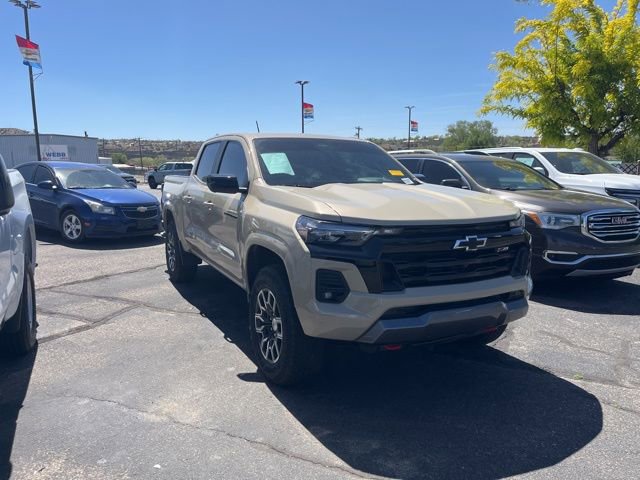 Used 2024 Chevrolet Colorado Z71 w/ Z71 Convenience Package 2 AWD/4WD image 3