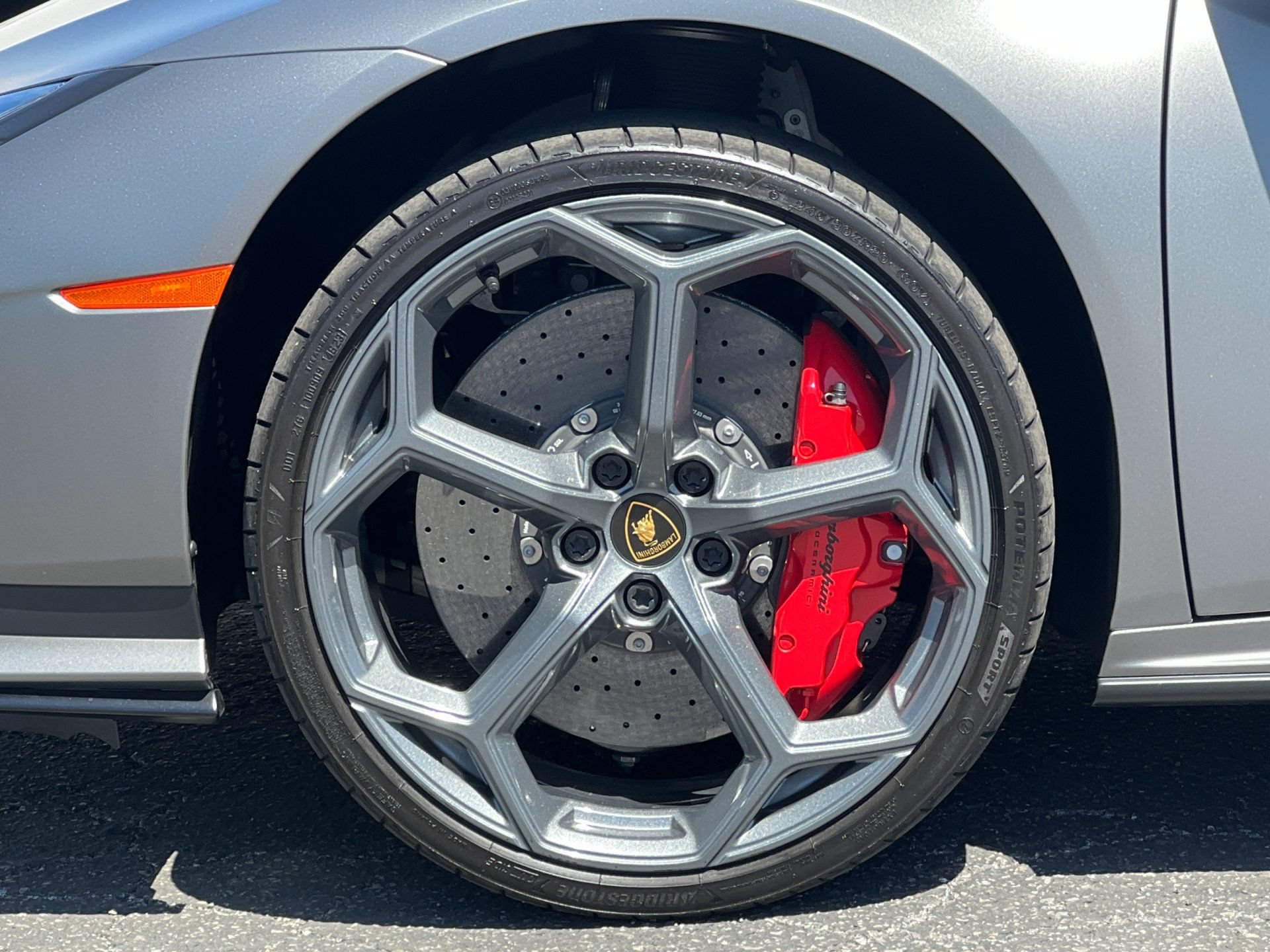 Used 2024 Lamborghini Huracan Tecnica RWD image 9