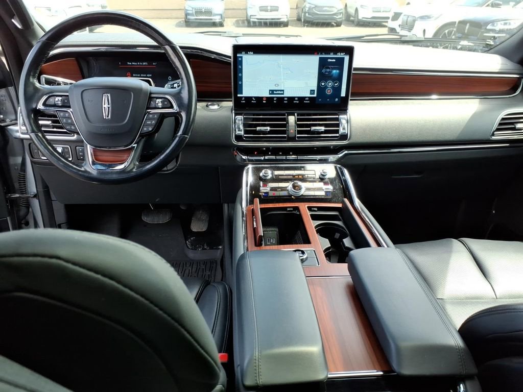 Used 2022 Lincoln Navigator Reserve AWD/4WD image 15