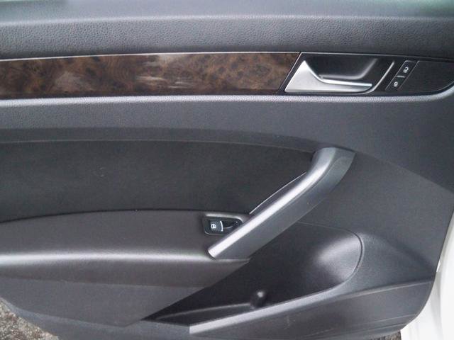 Used 2014 Volkswagen Passat TDI SEL Premium image 16