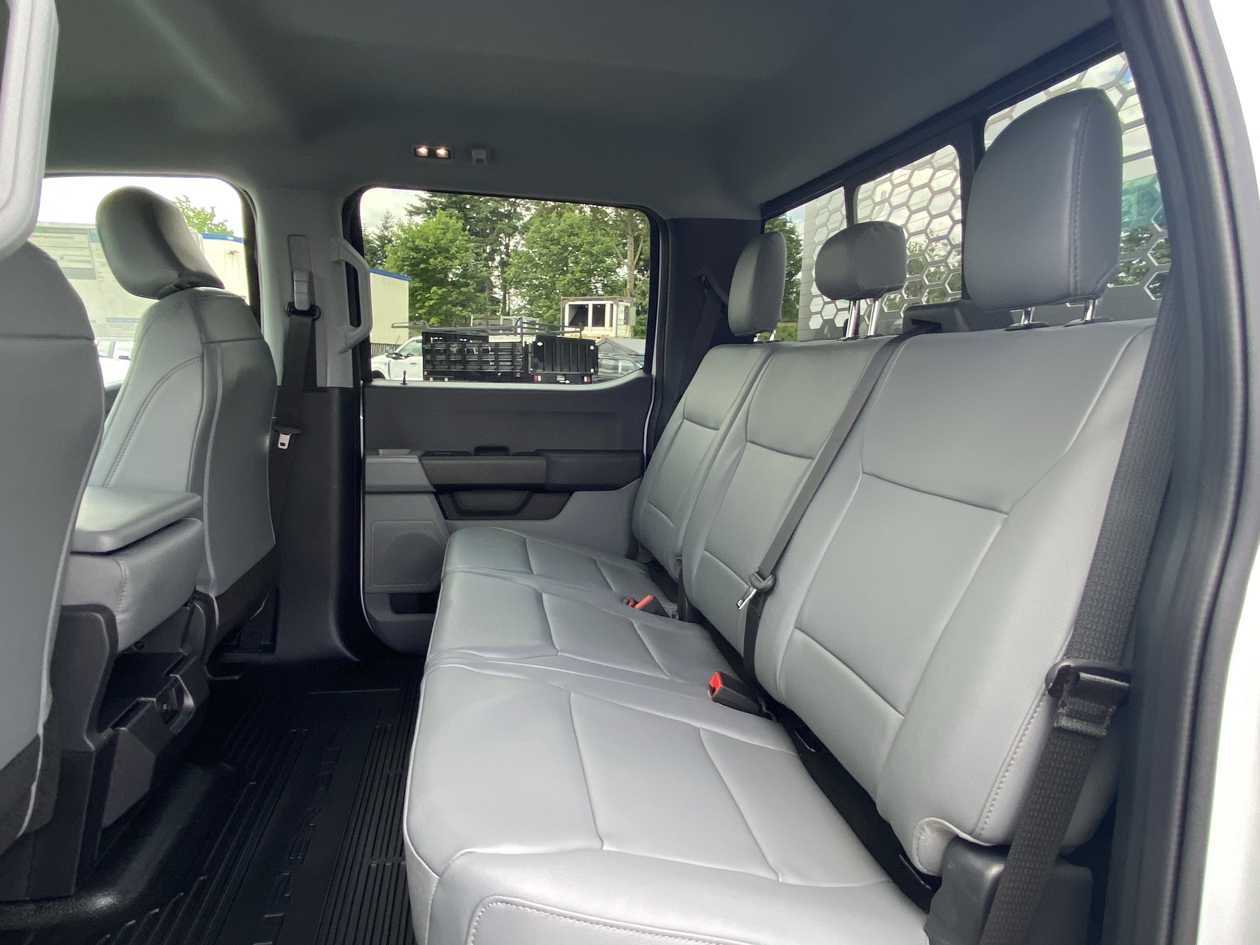 New 2025 Ford F350 XL w/ XL Chrome Package image 17