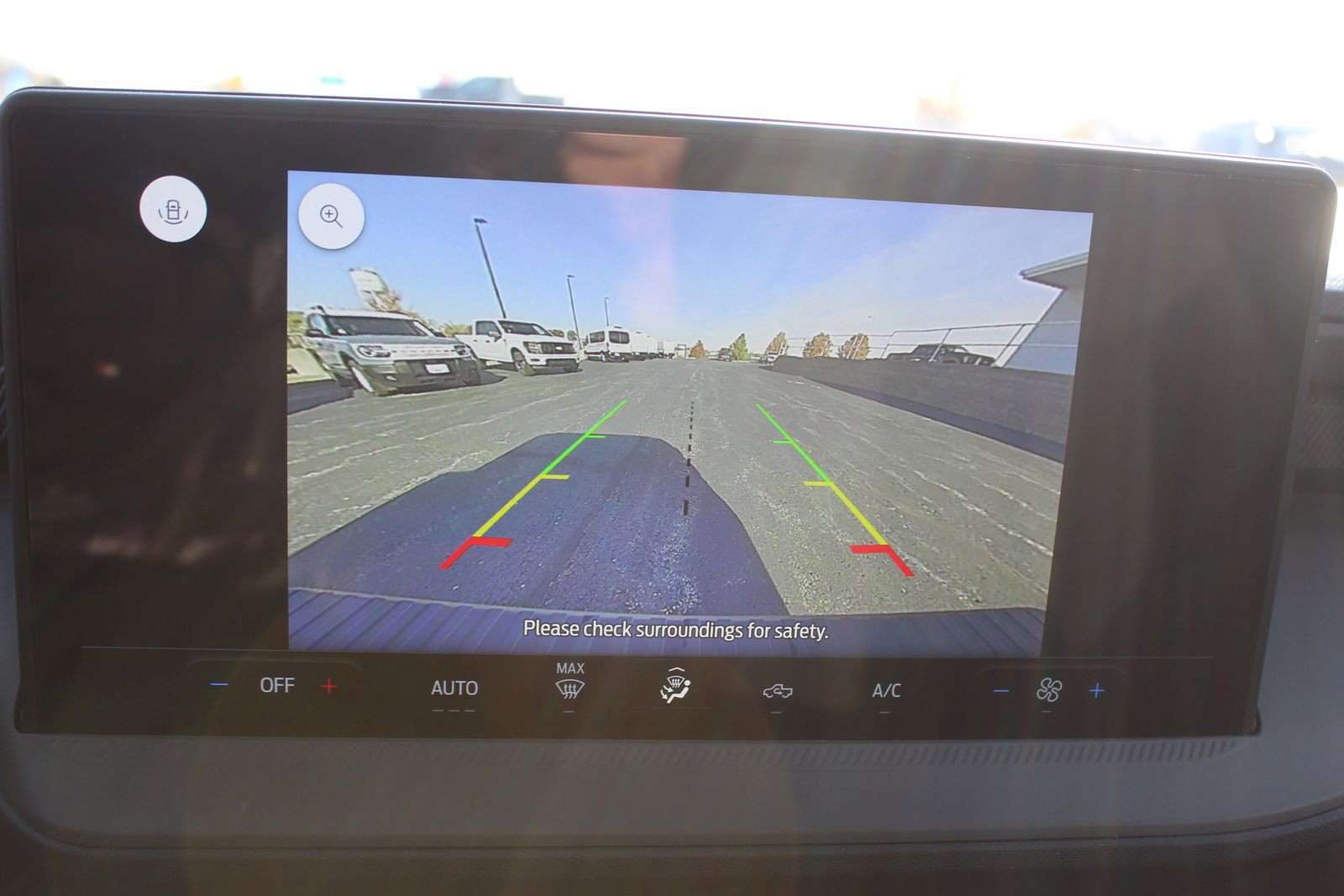 New 2025 Ford Maverick XL w/ Equipment Group 101A image 31