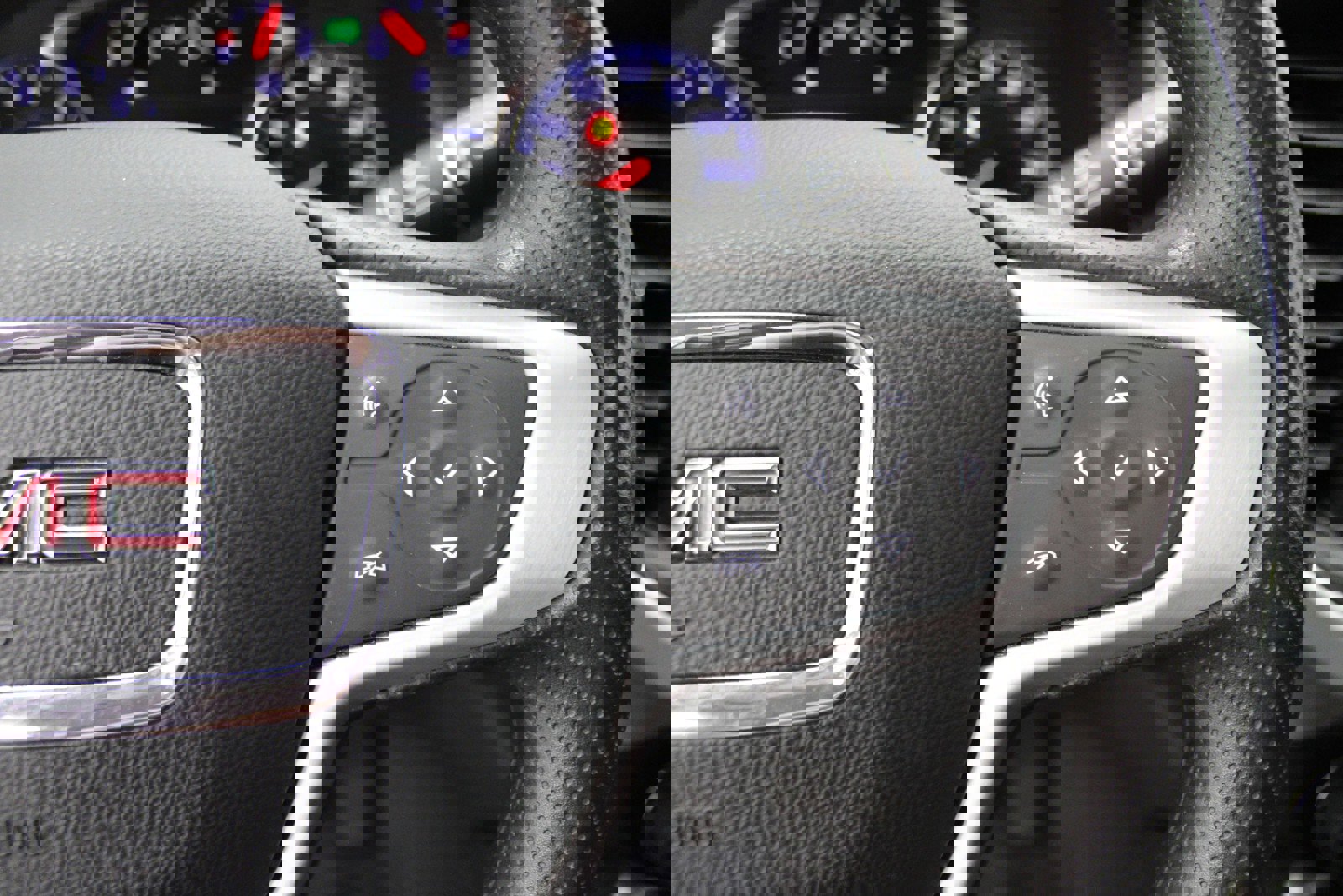 Used 2023 GMC Acadia SLE w/ Driver Convenience Package image 24