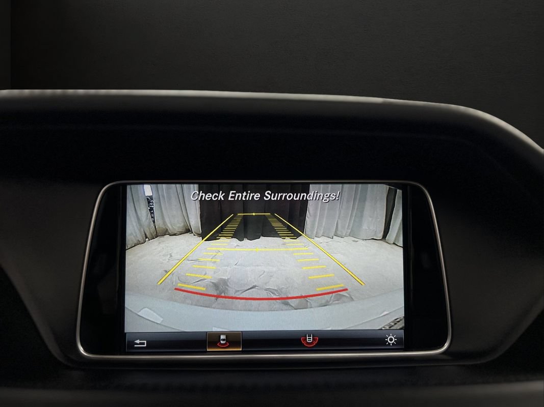 Used 2016 Mercedes-Benz E 400 4MATIC Sedan image 31