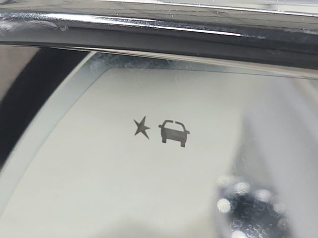 Used 2021 Chevrolet Suburban Premier w/ Premium Package AWD/4WD image 21