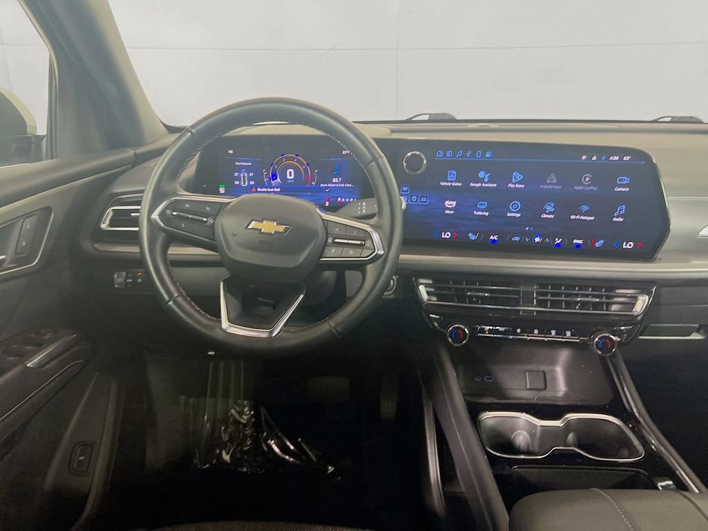 Used 2025 Chevrolet Traverse LT FWD image 20