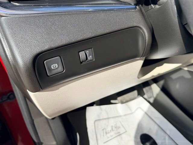 Used 2023 Buick Enclave Essence image 16