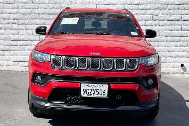 Certified 2023 Jeep Compass Latitude AWD/4WD image 2