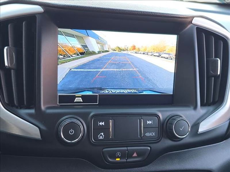 Certified 2023 GMC Terrain SLT image 15