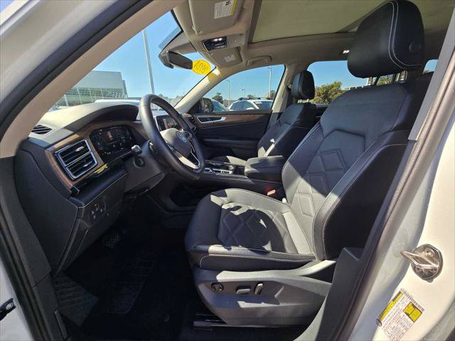 Used 2024 Volkswagen Atlas SE FWD image 23