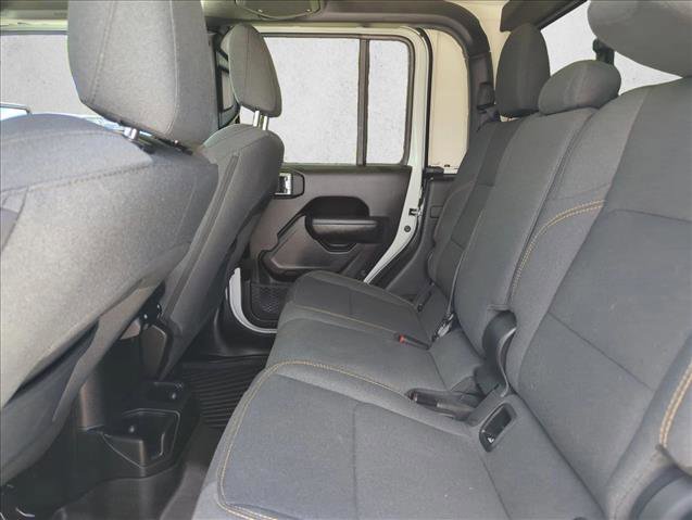 Used 2025 Jeep Gladiator Sport image 17